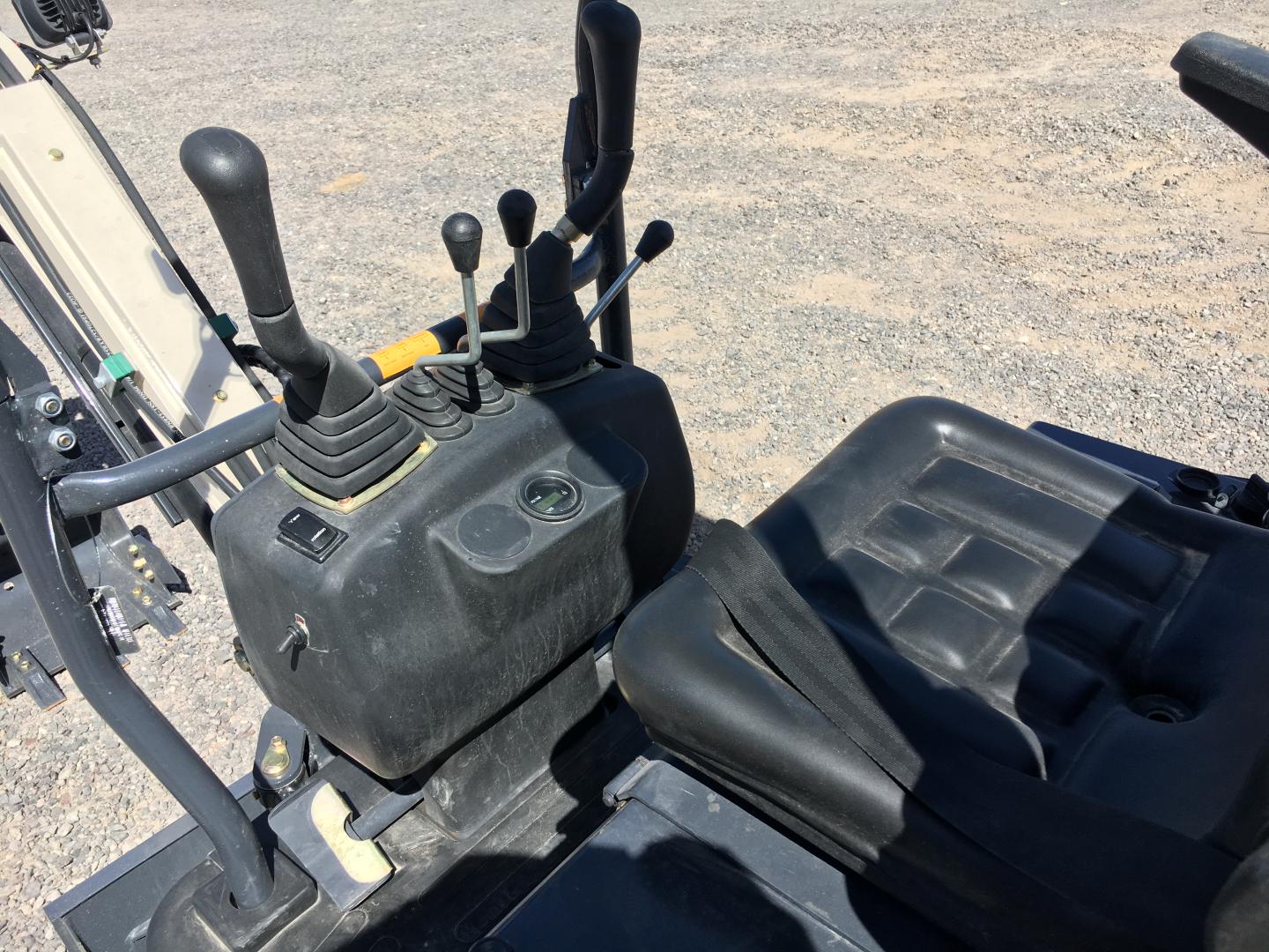 ./imagenes/INVOICE/2019/16887/MINI EXCAVADORA SHANDING SD13D (37).JPG